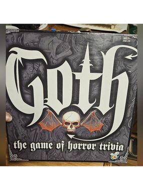 Y2K 2002 McNutty Games "Goth" The Game of Horror Trivia